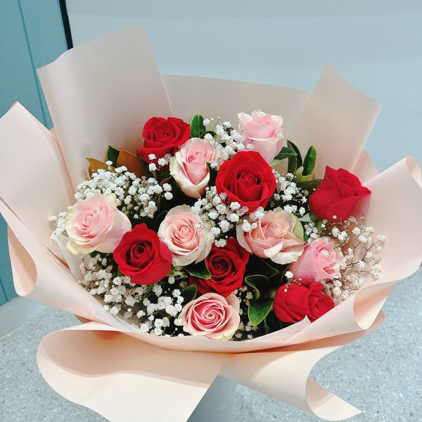 permium red&pink roses with baby's breath